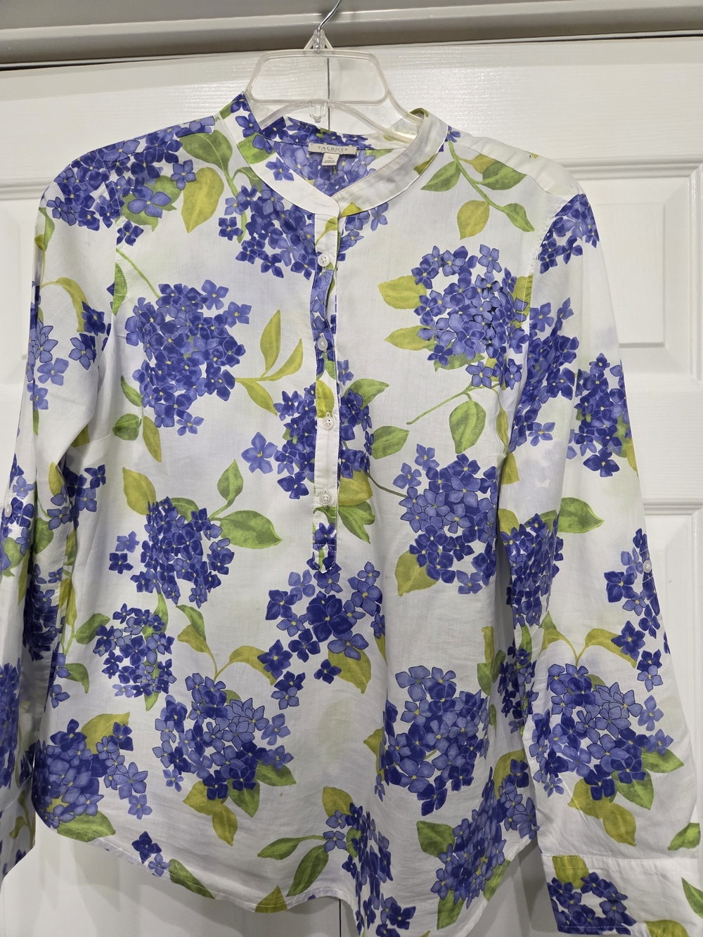 Talbots White Top with Blue Floral Hydrangea Print